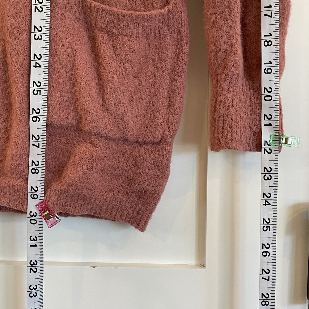 F21 Cardigan Open Sweater Pink Salmon S Fuzzy Pockets Barbie Soft Girl Milkmaid - Picture 4 of 9